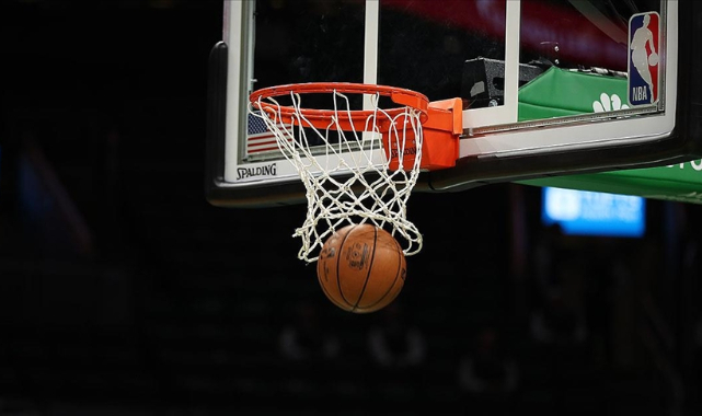 NBA'de Suns ve Warriors kazanmaya devam ediyor