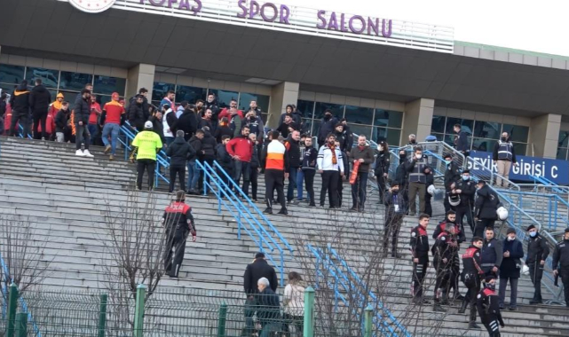 Bursa'da olaylı maçta geniş güvenlik önlemi