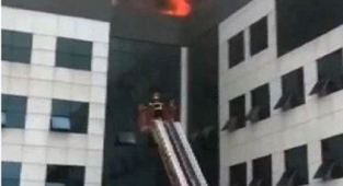 Üniversitede yangın paniği