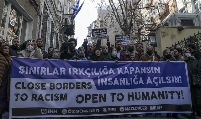 Yunanistan'ın düzensiz göçmenlere yönelik tutumu İstanbul'da protesto edildi