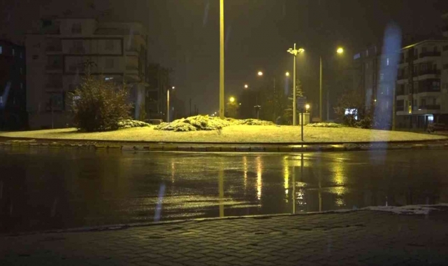 Aksaray'da kar yağışı