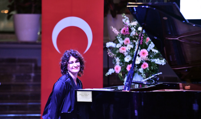 Annesi Rus, babası Ukraynalı sanatçının savaş isyanı