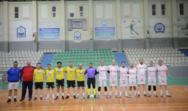 Basın çalışanları futsal ile stres atıyor