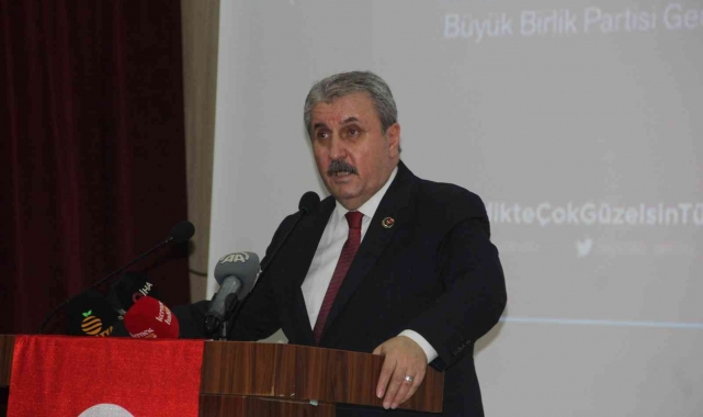 BBP Genel Başkanı Destici: "Türk Tabipler Birliği, Türk hekimlerini temsil etmiyor."