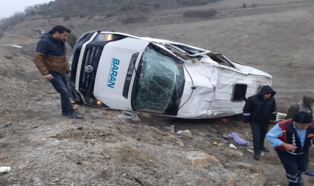 Bilecik'te işçi servisinin devrildiği kazada 6 kişi yaralandı