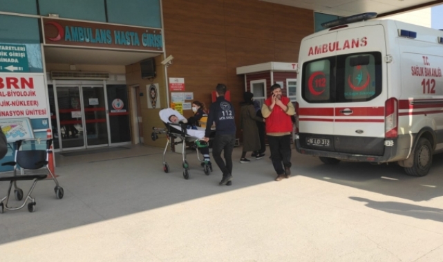Bursa'da nefes borusuna yiyecek takılan öğrenciyi, öğretmeni kurtardı