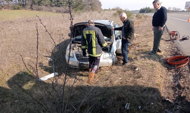 Edirne'de otomobil yol kenarına uçtu: 1 yaralı