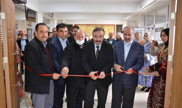 Emet'te "Kültür Güçtür. Kendi Yiyeceğini Kendin Üret" isimli sergi