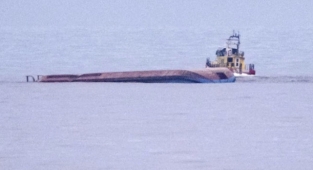 Estonya'ya ait kargo gemisi, Karadeniz'de yaşanan bir patlamanın ardından battı