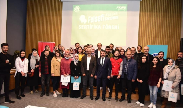 Felsefi Düşüncenin Serüveni Atölyesi mezunlarını verdi