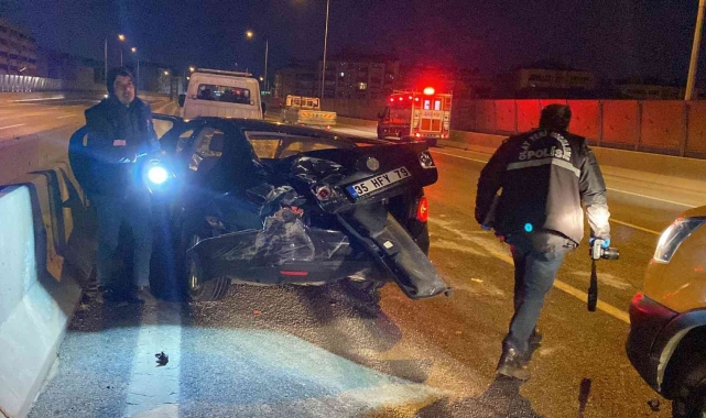 İzmir'de feci kaza: 1 ölü, 2 yaralı
