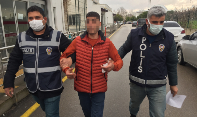 Karısını bıçakladı kadınlardan özür diledi