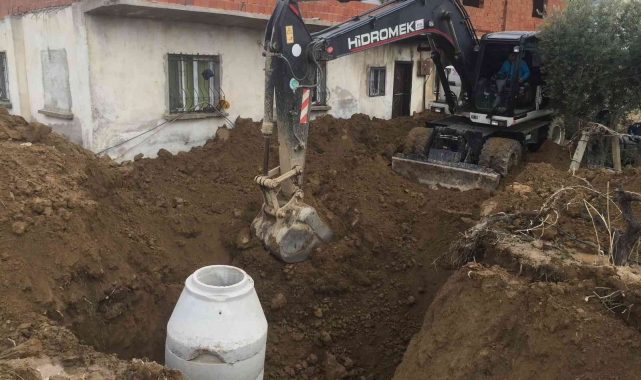 Manisa'da kanalizasyon çalışması sırasında göçük: 2 yaralı