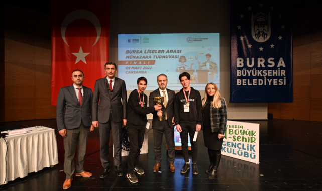 Münazarada şampiyon belirlendi