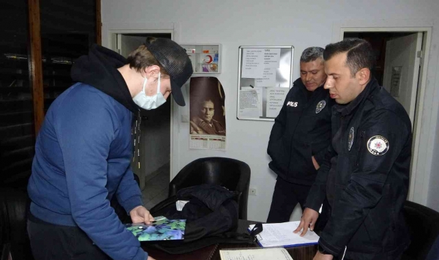 Rus turistlerin otobüste unuttuğu 8 bin dolar için harekete geçtiler
