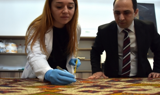 Tarihi eserler laboratuvarda yeniden hayat buluyor