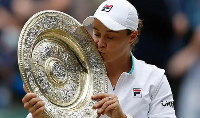 Tenisin bir numarası Ashleigh Barty’den şok karar