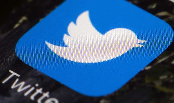 Twitter çöktü mü, neden çalışmıyor? Twitter'da akış yenilenmiyor sorunu ne zaman düzelecek, çöktü mü?