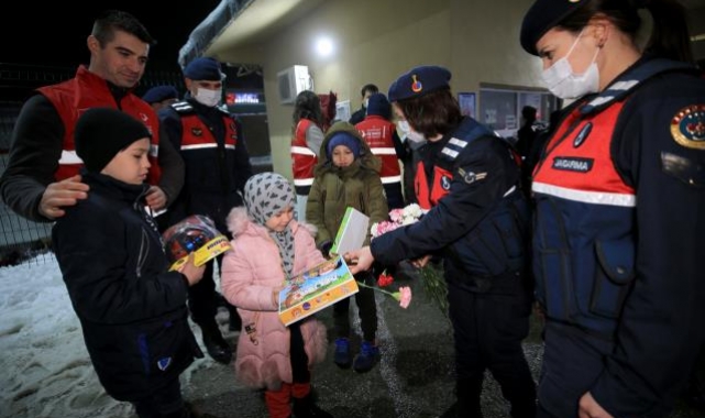 Ukrayna'dan tahliye edilen 209 Kırım Tatar Türkü Türkiye'ye getirildi