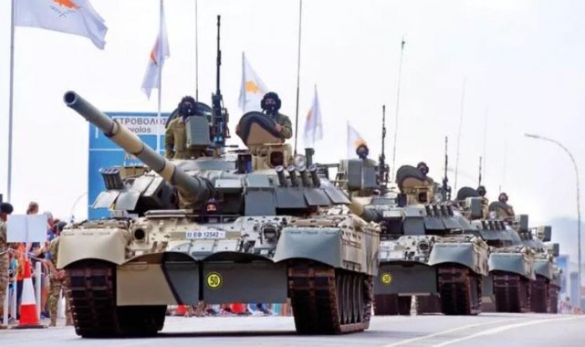 ‘ABD Rumlar’dan Ukrayna için Rus tanklarını istedi'