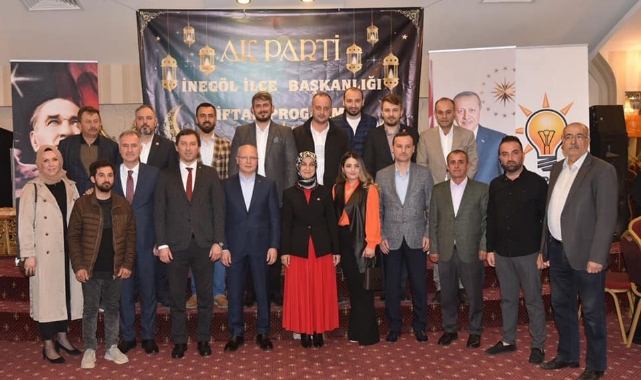 AK teşkilatlar millete hizmet sevdası ile tek yürek çalışıyor