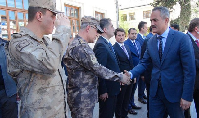 Bakan Özer, İl Eğitim Değerlendirme Toplantısı için Kilis'te