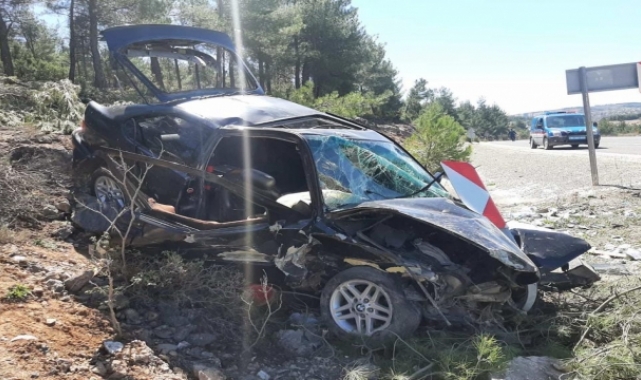 Bilecik'te otomobilin devrildiği kazada 5 kişi yaralandı