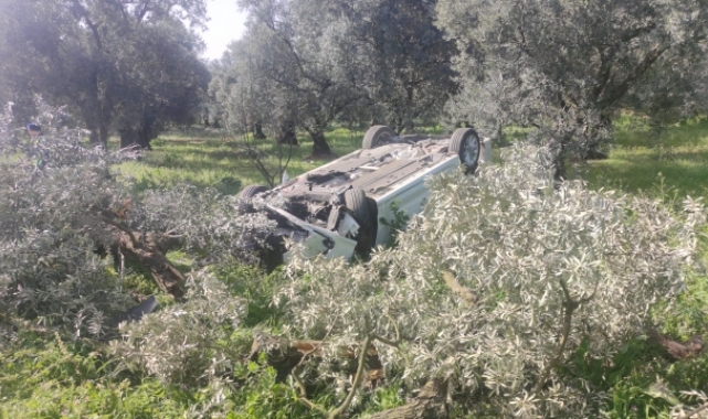 Bursa'da otomobilin devrilmesi sonucu iki kişi yaralandı