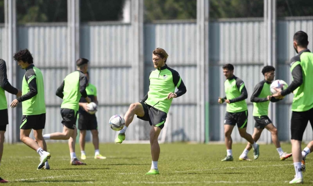 Bursaspor'da Gençlerbirliği maçı hazırlıkları devam ediyor