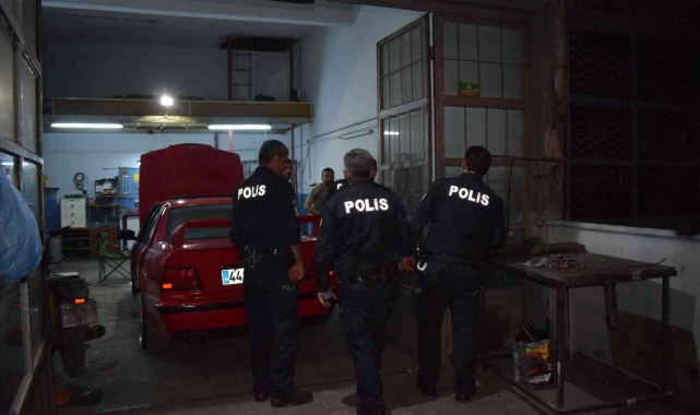 Husumetlisini çalıştığı işyerinde bacağından vurdu