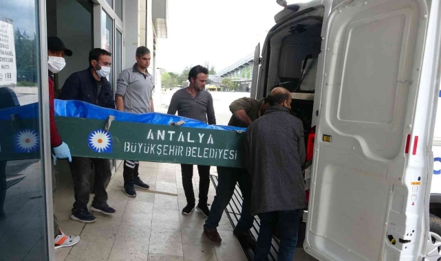 Irmakta cesedi bulunan üniversite öğrencisinin cenazesi ailesine teslim edildi