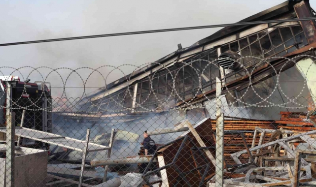 Konya'da korkutan fabrika yangını