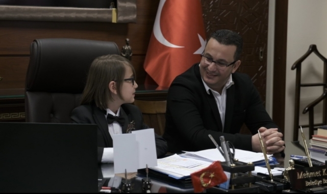 Mustafakemalpaşa'da tüm yetki çocuklara geçti