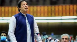 Pakistan'da parlamento feshedildi