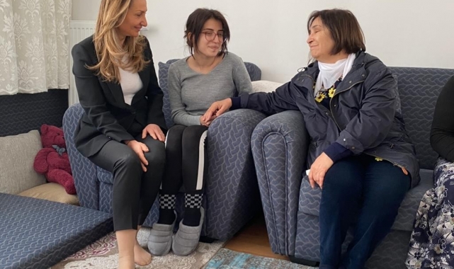 Selvi Kılıçdaroğlu'dan kadın cinayeti kurbanlarının ailelerine ziyaret
