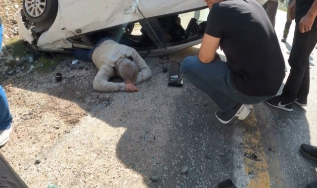 Takla atan araçta dehşeti yaşadılar