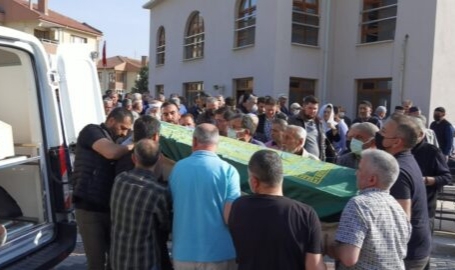 Uçak kazasında hayatını kaybeden öğrenci pilot İnegöl'de gözyaşlarıyla uğurlandı