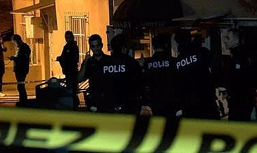 Bekçiyi ve amcasını vurup intihar etti