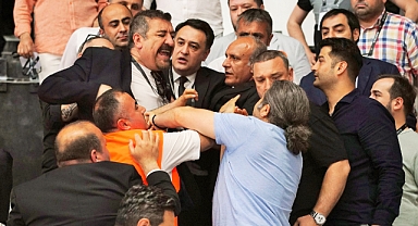 Beşiktaş kongresinde kavga