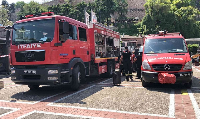 Bursa'da AVM'deki göçükte enkaz altında kalan kimse yok