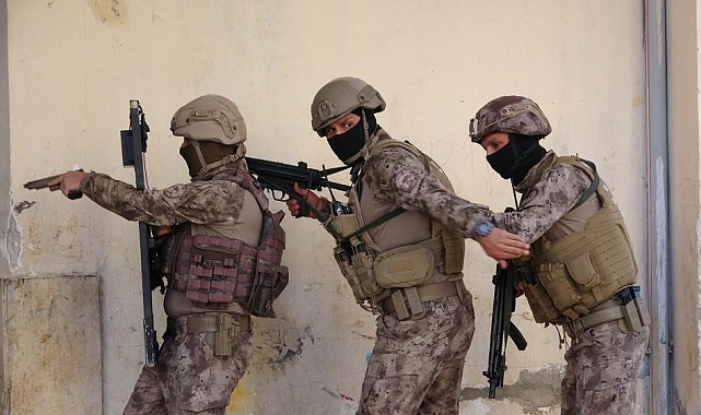 DEAŞ'ın 'Karadul' kadın canlı bombaları Mersin'de yakalandı