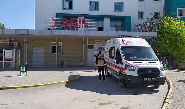 Hasta yakınları ambulansı kaçırmak istedi