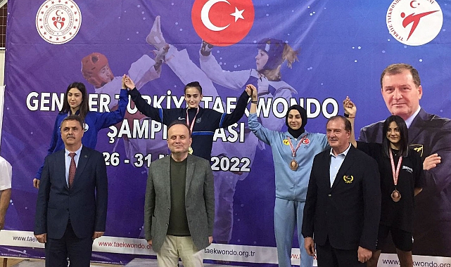 Osmangazili taekwondocudan gümüş madalya
