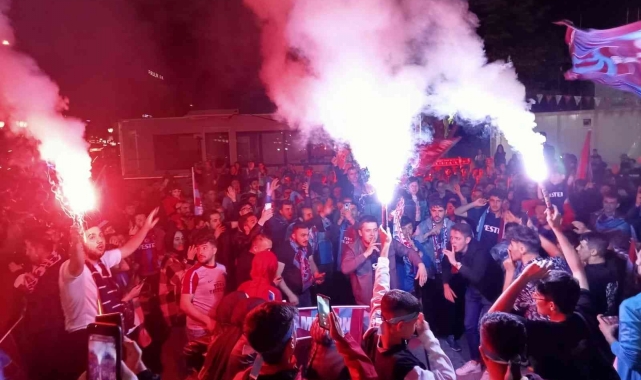 Trabzonspor'un şampiyonluğu Başkentte coşkuyla kutlandı