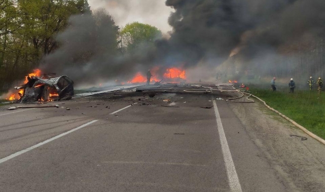 Ukrayna'da katliam gibi trafik kazası: 16 ölü, 6 yaralı