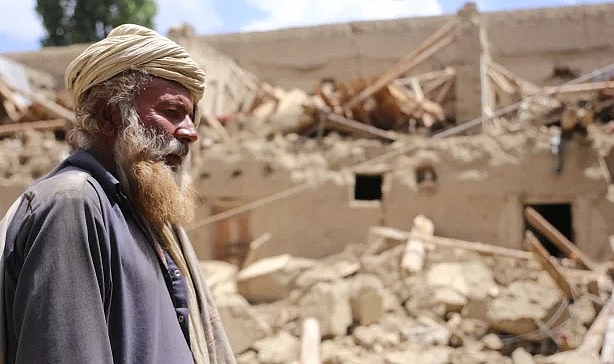 Afganistan'da artçı sarsıntı: 5 ölü, 11 yaralı