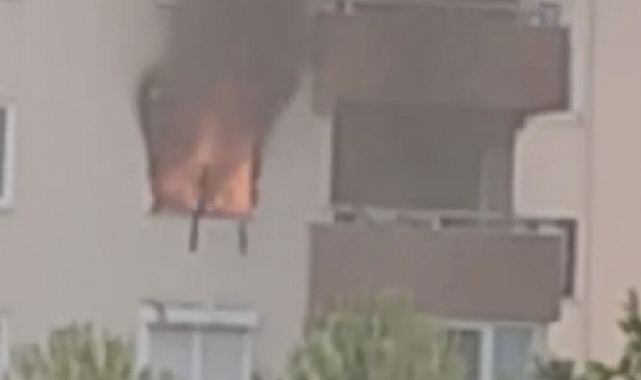 Antalya'da 11 katlı apartmanda yangın
