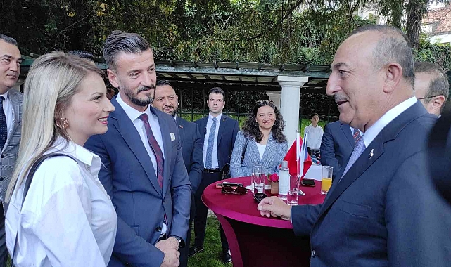 Bakan Çavuşoğlu: "Çekya ile ticaretimizde 5 milyar doları yakalayacağız"