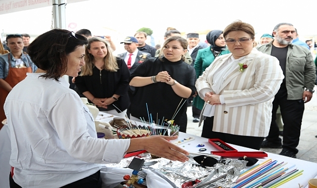 Bakan Derya Yanık, Çanakkale'de Çocuk Hakları Sokağı'nın açılışına katıldı: