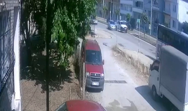 Bursa'da kontrolden çıkan otomobil bahçeye uçtu